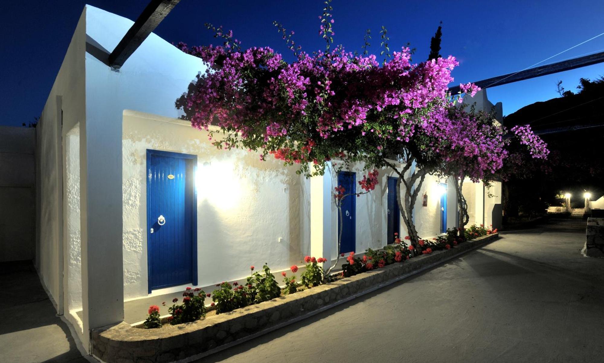 Lagada Beach Hotel Adamantas  Exterior foto